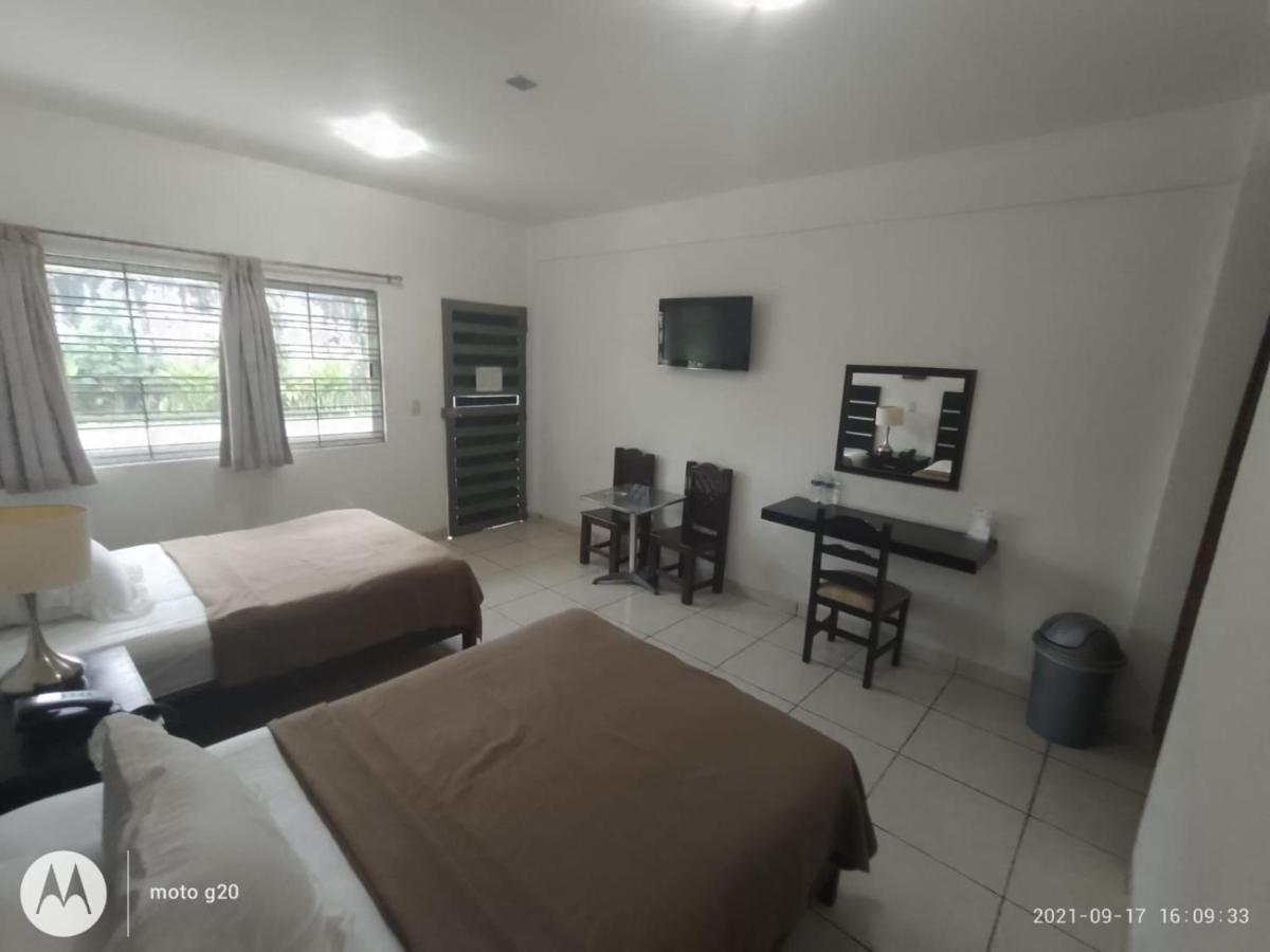 Hotel & Suites Mo Sak تاباتشولا المظهر الخارجي الصورة
