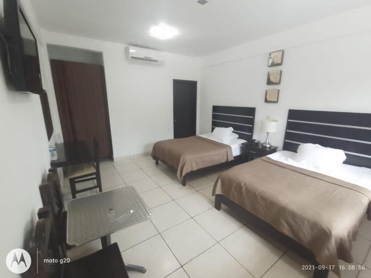 Hotel & Suites Mo Sak تاباتشولا المظهر الخارجي الصورة